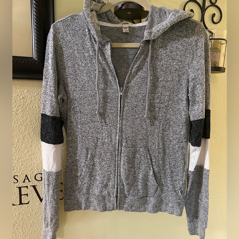 EUC PINK VICTORIA’s SECRET Hoodie